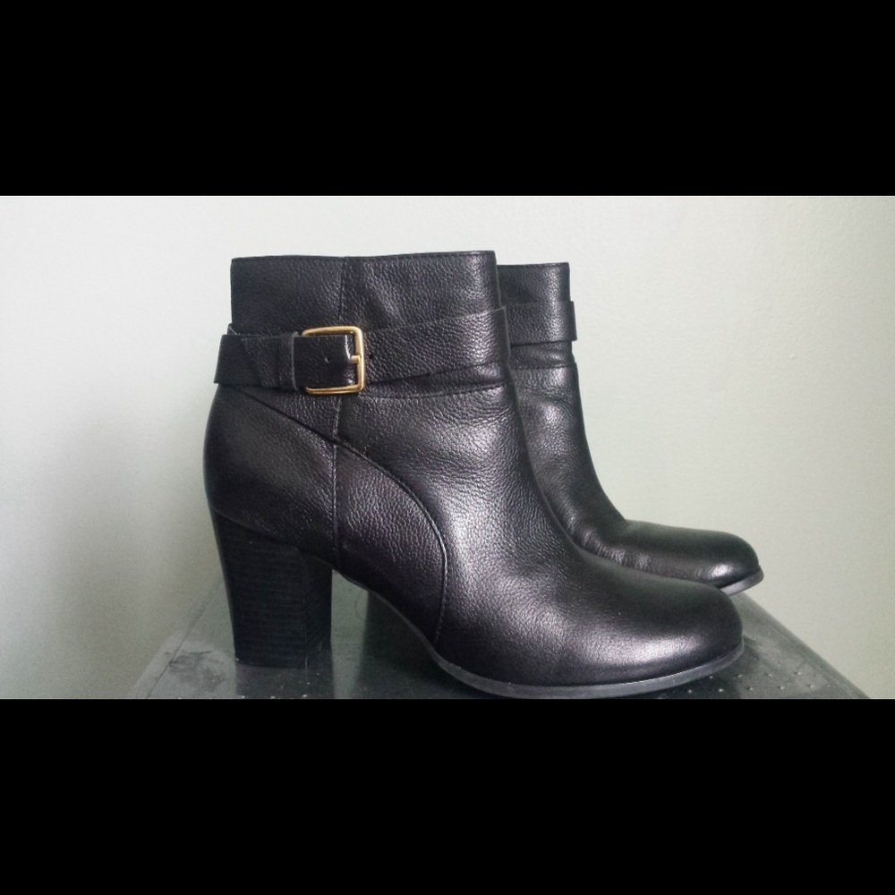 Cole Haan Black Ankle Zip Booties / Boots Size 7